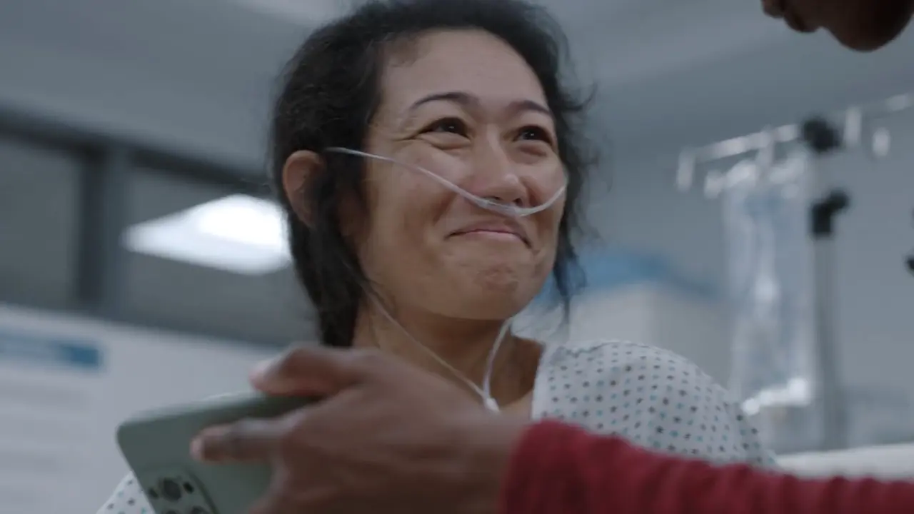 Paciente con lesión de degloving (despegamiento cutáneo) en el tercio inferior de la pierna derecha