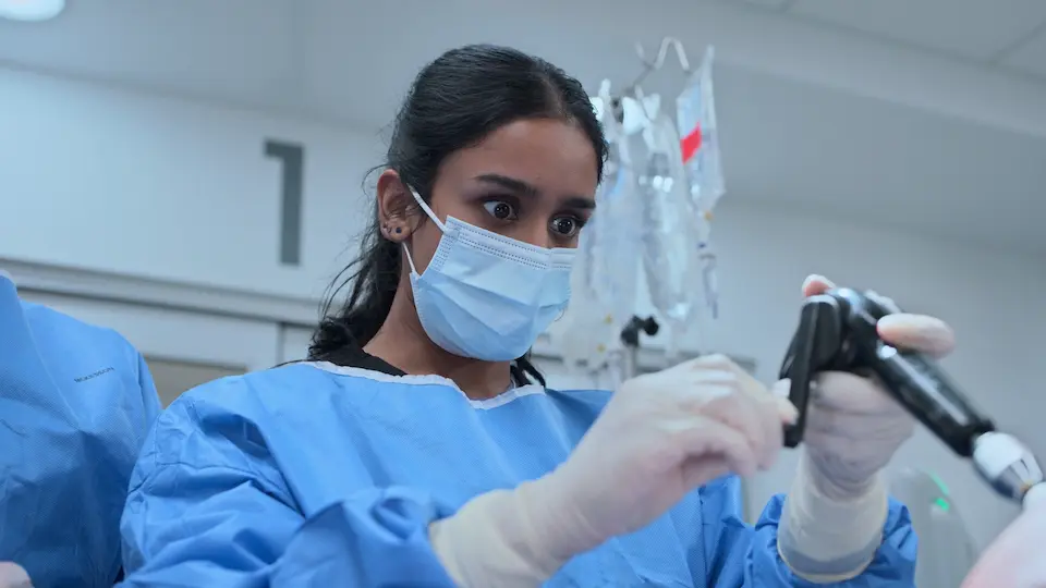 Javadi executing the drilling sequence: four full turns followed by half turns.